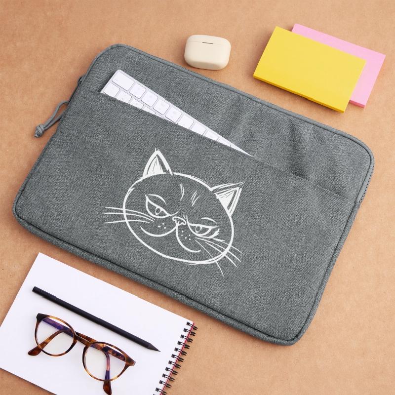 Cat with mischievous expression Drawing Laptop bag 15"