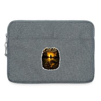 Carp Life Sunset – Bold Carp Angel Design - Laptoptasche 15" - Grau meliert - Vorne