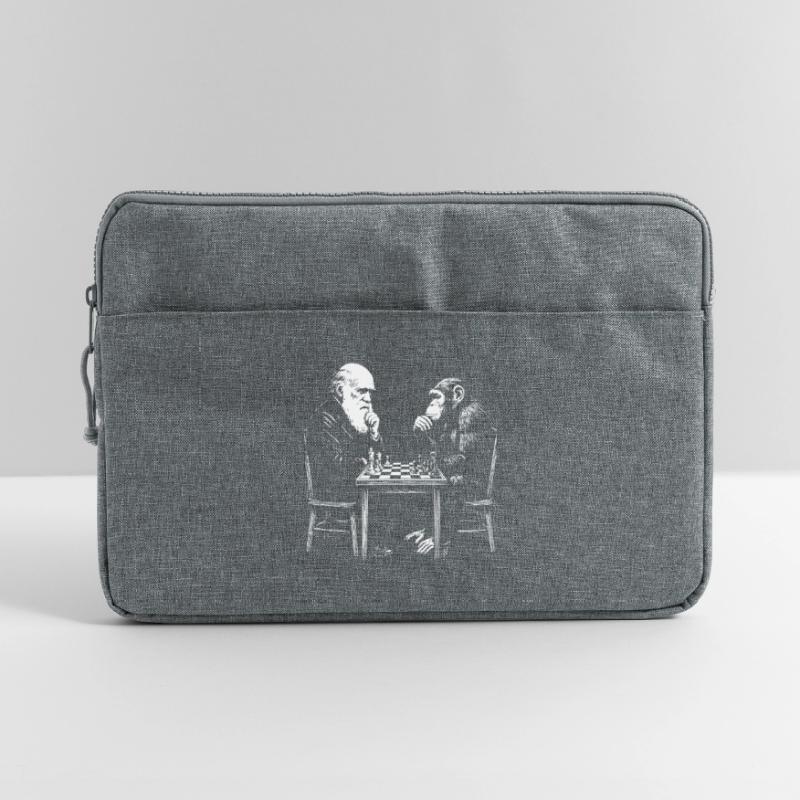 Darwin plays chess with monkey - Evolution game Laptop bag 15"