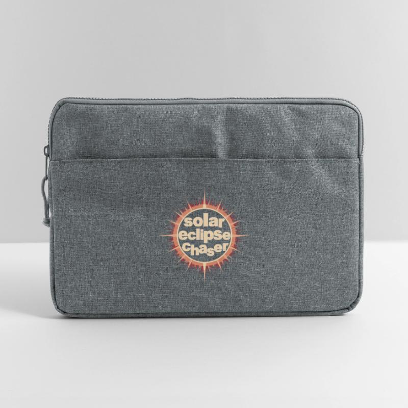 Solar eclipse chaser Laptop bag 15"