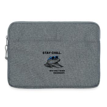 Stay Chill – Crocodile Saying Halftone Style - Laptop bag 15" - heather grey - Front