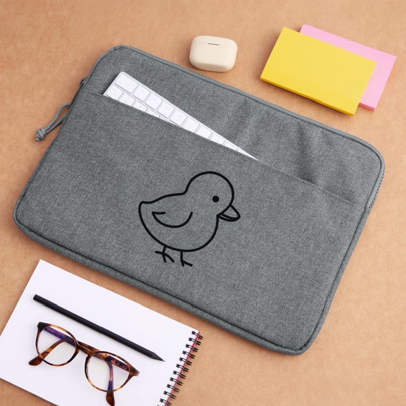 A cute chick suitable for Easter Laptop bag 15"