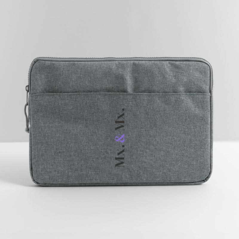 Mx. and Mx. Wedding Design in Vertical Type Stack  Laptoptasche 15"