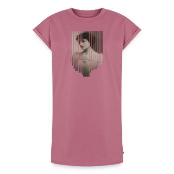 Portrait vintage avec bande de code-barres - Robe T-shirt femme Premium en coton bio - mauve - Devant - AI Model Female 172 dark (172cm)
