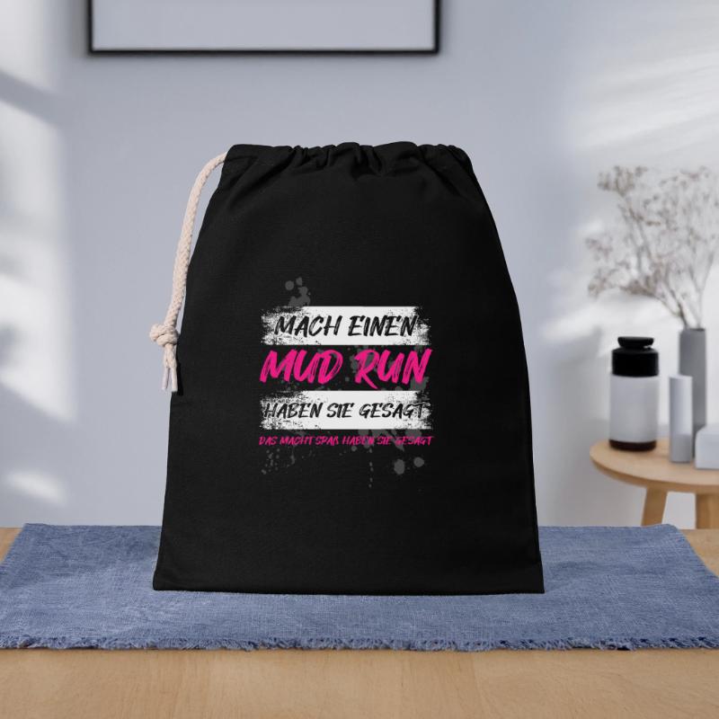 Faire une course dans la boue, une course dans la boue, une course dans la boue, une course dans la boue Sac cadeau 40 x 50 cm