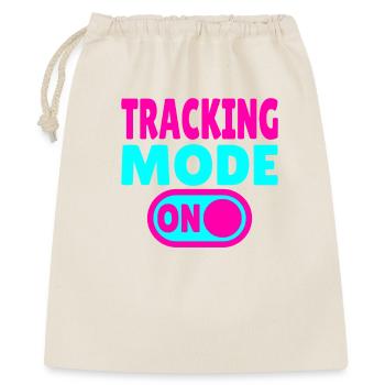 Tracking Mode ON – Abenteuer auf Spurensuche - Geschenkbeutel aus Baumwolle (40 x 50 cm) - Natur - Vorne