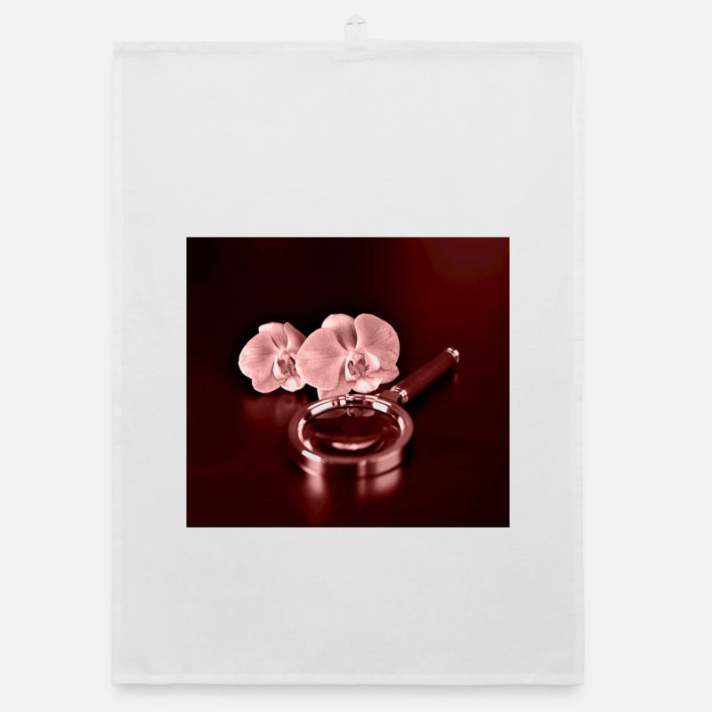Orchideenblüten und Lupe Organic Geschirrtuch