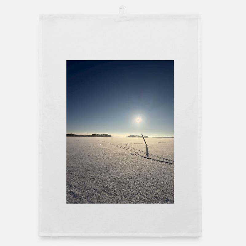 Wintermorgen am Saimaa-See - Organic Geschirrtuch - Weiß