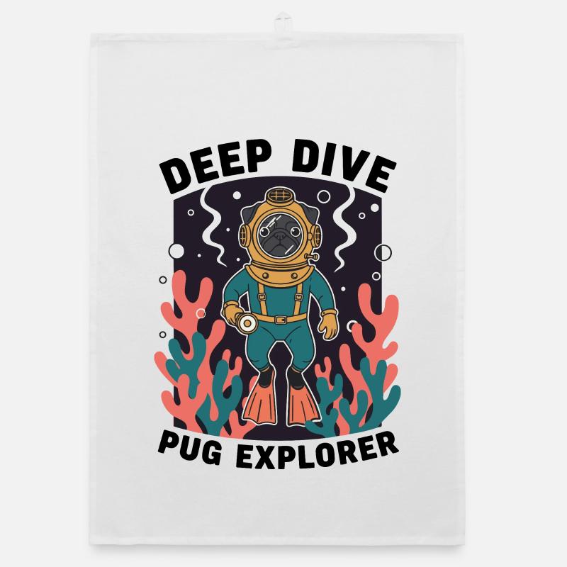 Deep Dive Pug Explorer Carlin Plongeur Torchon bio
