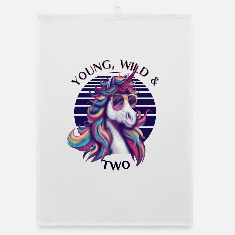 Young, Wild & Two – Cooles Einhorn Geburtstag Organic Geschirrtuch