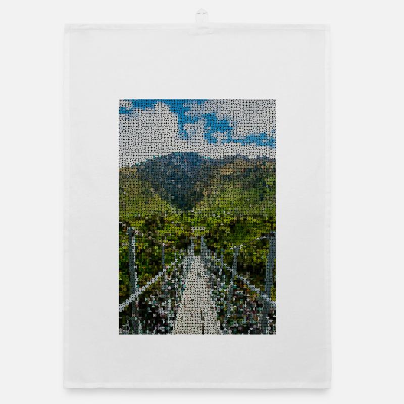 Chemin à travers un paysage de montagne verdoyant - Torchon bio - blanc