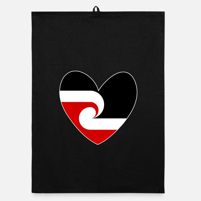 Drapeau maori en forme de cœur, Nouvelle-Zélande Torchon bio