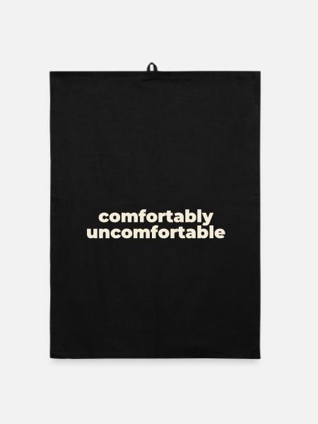 Comfortably Uncomfortable Typo Print - Organic Geschirrtuch - Schwarz - Vorne