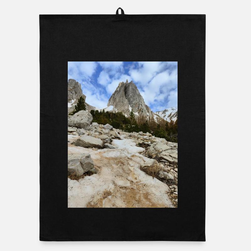 Schneebedeckte Berge - Organic Geschirrtuch - Schwarz