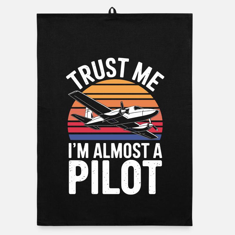  Trust Me Im Almost A Pilot Lustiger Spruch Für Organic Geschirrtuch