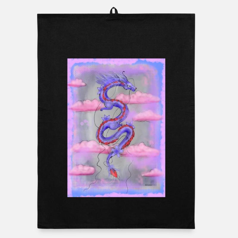 Mythischer Drachen in Wolkenlandschaft Organic Geschirrtuch