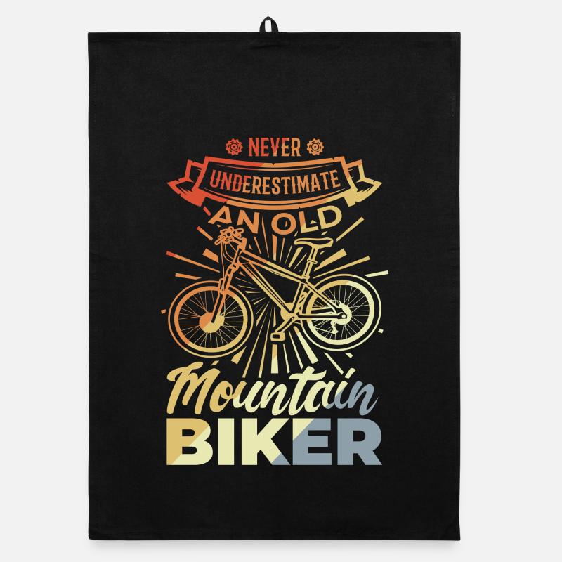 Never Underestimate A Old Mountain Biker Organic Geschirrtuch