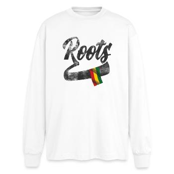 Roots Reggae Design mit farbiger Flagge - Oversized Langarmshirt  - Weiß - Vorne - AI Model Male 185 light (185cm)