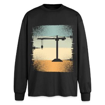 Kran - Oversized Langarmshirt  - Schwarz - Vorne - AI Model Male 185 light (185cm)