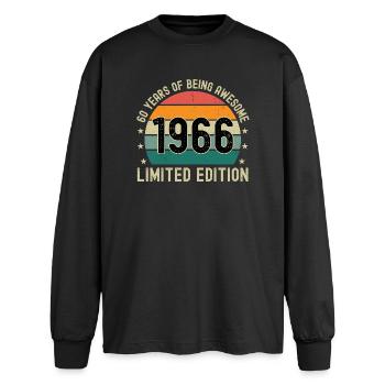 60 Years Of Being Awesome 1966 Limited Edition - Oversized Langarmshirt  - Schwarz - Vorne - AI Model Male 185 light (185cm)