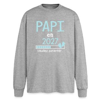 Papi en 2027 Cadeau Futur Grand-père - T-shirt manches longues oversize - gris chiné - Devant - AI Model Female 180 light (180cm)