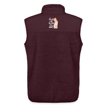 la joie c'est les câlins d'un chat , chaton cat - Veste sans manches sherpa unisexe Stanley/Stella - maroon - Dos - AI Model Male 178 light (178cm)