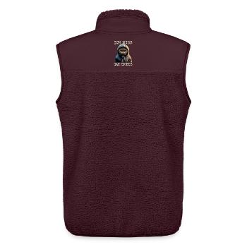 Katze Ich Muss Gar Nichts Nein Nö Faulenzer Katzen - Unisex Sherpaweste von Stanley/Stella - Maroon - Hinten - AI Model Male 178 light (178cm)