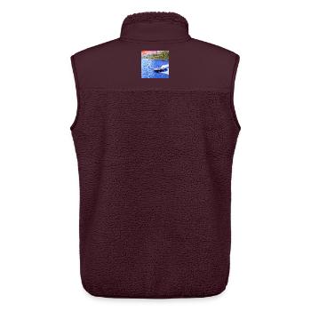 Natürliche Ansicht - Unisex Sherpaweste von Stanley/Stella - Maroon - Hinten - AI Model Male 178 light (178cm)