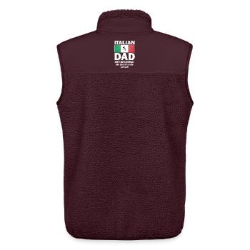 Papa aus Italien - Unisex Sherpaweste von Stanley/Stella - Maroon - Hinten - AI Model Male 178 light (178cm)