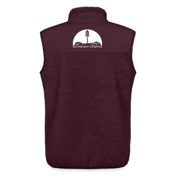 Start unter weißer Sonne - Unisex Sherpaweste von Stanley/Stella - Maroon - Hinten - AI Model Male 178 light (178cm)