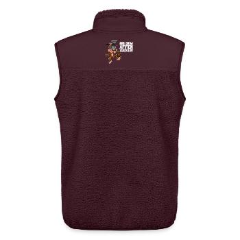 Gib dem Affen Zucker Spruch - Unisex Sherpaweste von Stanley/Stella - Maroon - Hinten - AI Model Male 178 light (178cm)