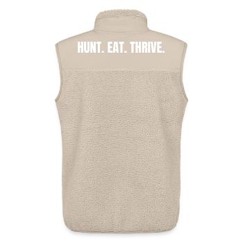 HUNT. MANGE. PROSPÉRER. Mode de vie ancestral carnivore - Veste sans manches sherpa unisexe Stanley/Stella - beige - Dos - AI Model Male 178 light (178cm)