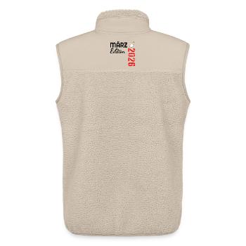 Baby März 2026 - Unisex Sherpaweste von Stanley/Stella - Beige - Hinten - AI Model Male 178 light (178cm)