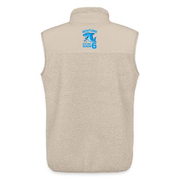 Achtung 6: Hai mit Ball - Unisex Sherpaweste von Stanley/Stella - Beige - Hinten - AI Model Male 178 light (178cm)