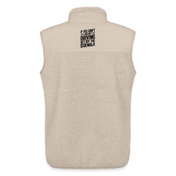 Wenn dir mein Fahrverhalten nicht gefällt, geh vom Gehweg runter - Unisex Sherpaweste von Stanley/Stella - Beige - Hinten - AI Model Male 178 light (178cm)