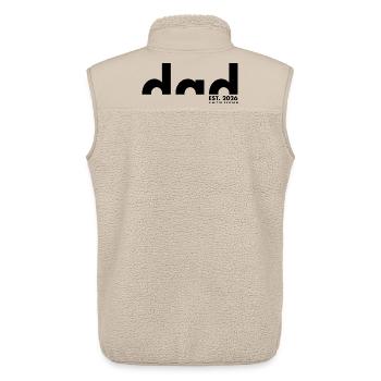 Dad Est 2026 Limited Edition  - Papa - Vatertag - Unisex Sherpaweste von Stanley/Stella - Beige - Hinten - AI Model Male 178 light (178cm)