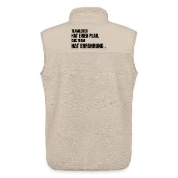 Teamleiter hat einen Plan. Das Team hat Erfahrung. - Unisex Sherpaweste von Stanley/Stella - Beige - Hinten - AI Model Male 178 light (178cm)