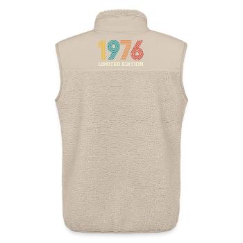 1976 édition Limitée Vintage 50 ans Anniversaire - Veste sans manches sherpa unisexe Stanley/Stella - beige - Dos - AI Model Male 178 light (178cm)
