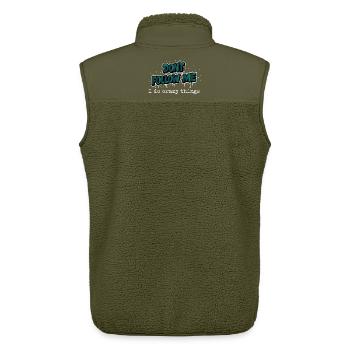 Ne me suivez pas en disant design - Veste sans manches sherpa unisexe Stanley/Stella - kaki - Dos - AI Model Male 178 light (178cm)