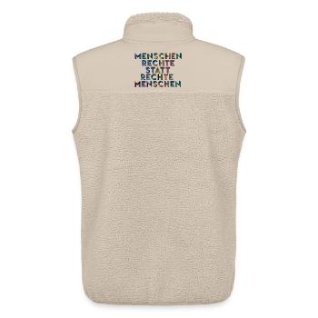Menschenrechte Statt Rechte Menschen T-Shirt  - Unisex Sherpaweste von Stanley/Stella - Beige - Hinten - AI Model Male 178 light (178cm)