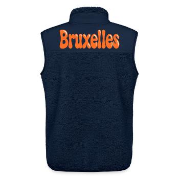 Brüsseler Orange Tippfehlerblasen - Unisex Sherpaweste von Stanley/Stella - Navy - Hinten - AI Model Male 178 light (178cm)