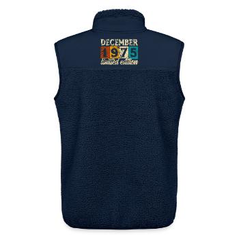 Limited Edition December 1975 Geburtstag Geschenk - Unisex Sherpaweste von Stanley/Stella - Navy - Hinten - AI Model Male 178 light (178cm)