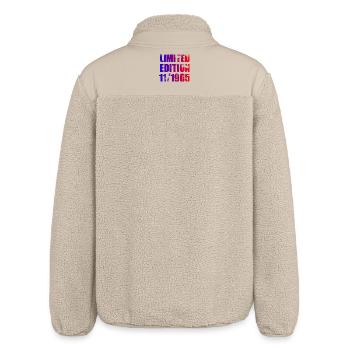 60. Geburtstag Limited Edition 11/1965 - Relaxed Fit Unisex Sherpajacke von Stanley/Stella - Beige - Hinten