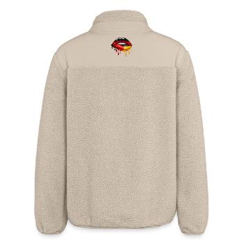German Girl Deutschland Flagge Lippen Fußball - Relaxed Fit Unisex Sherpajacke von Stanley/Stella - Beige - Hinten