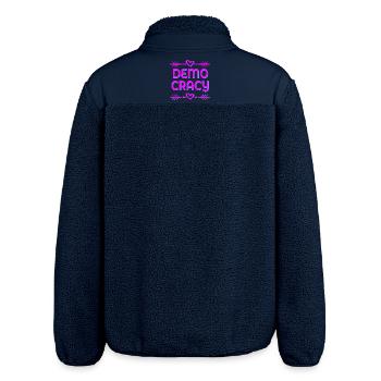 DEMOKRATIE, FREIHEIT, INKLUSION - Relaxed Fit Unisex Sherpajacke von Stanley/Stella - Navy - Hinten - AI Model Male 185 light (185cm)