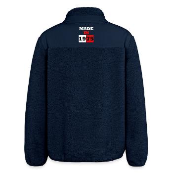 Made in 1975 Anniversaire Bloc Retro - Veste sherpa unisexe coupe décontractée Stanley/Stella - marine - Dos - AI Model Male 185 light (185cm)
