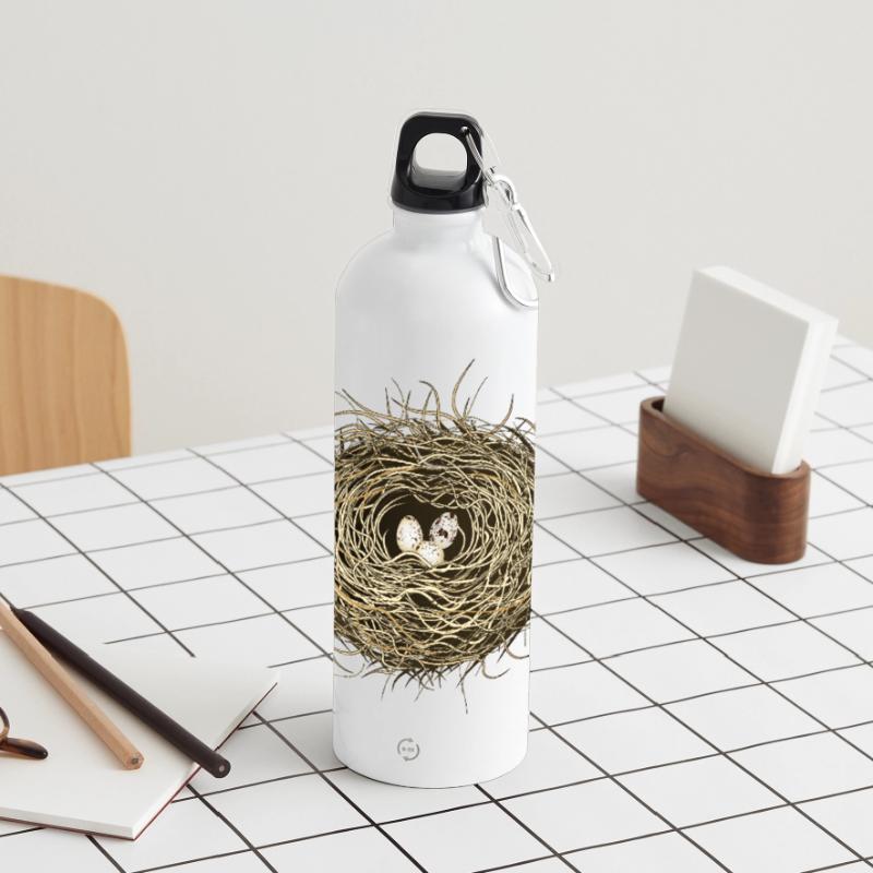 Vogelnest oder Osternest mit drei Vogel Eier Panorama Trinkflasche mit Karabiner 750 ml