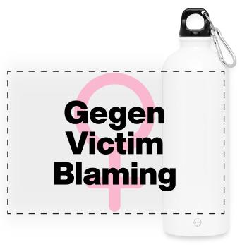 GEGEN VICTIM BLAMING – JETZT! ♀ FEMALE POWER GIRLS - Panorama Trinkflasche mit Karabiner 750 ml - Weiß - Vorne