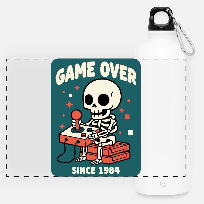 Game Over 1984 Retro Skelett Arcade - Panorama Trinkflasche mit Karabiner 750 ml - Weiß