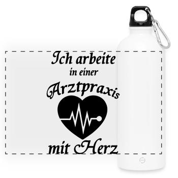 Arztpraxis mit Herz Geschenk Medizin Arzt - Panorama Trinkflasche mit Karabiner 750 ml - Weiß - Vorne